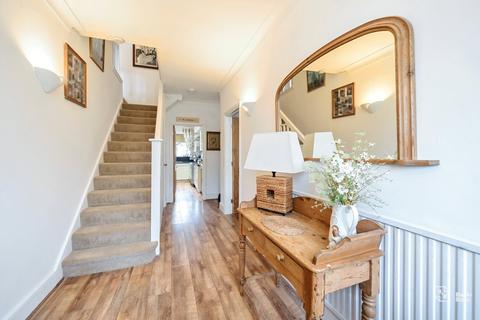 126 Hawes Lane, West Wickham, BR4 9AA