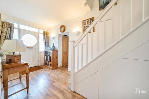 126 Hawes Lane, West Wickham, BR4 9AA