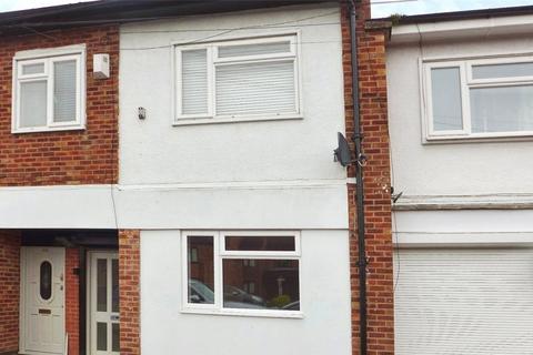 2 bedroom maisonette for sale