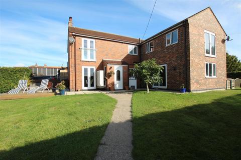 5 bedroom detached house for sale, Pratts Lane, Withernwick