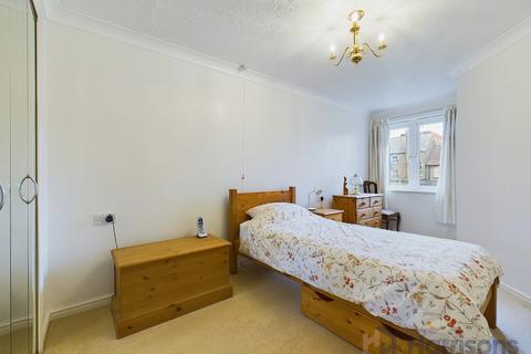 1 bedroom ground floor flat for sale, Riverbourne Court, Bell Road, Sittingbourne, Kent, ME10 4DL