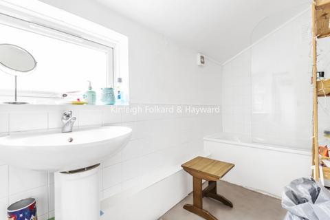 1 bedroom flat to rent, Gilbey Road London SW17