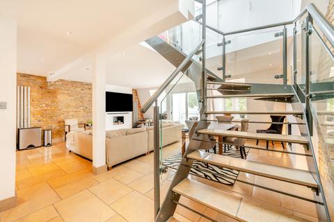 2 bedroom penthouse for sale, Lennox Gardens, London