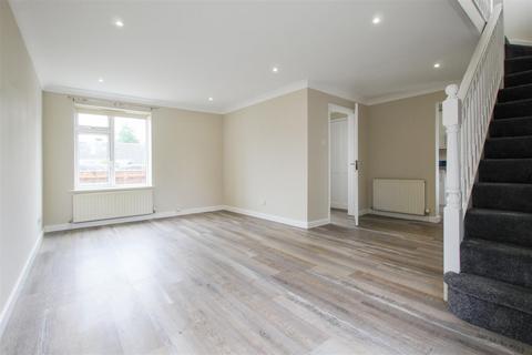 2 bedroom semi-detached house to rent, Vinery Way, Cambridge CB1