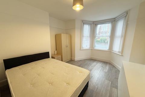 2 bedroom terraced house for sale, Chillingham Road, Newcastle upon Tyne, Tyne and Wear