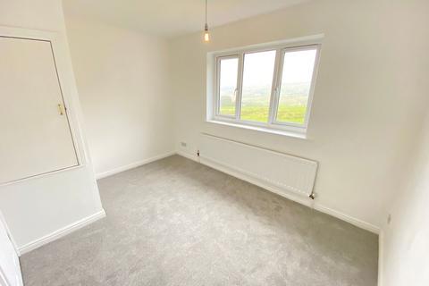 32 Burns Close, Oldham, OL1 4RE