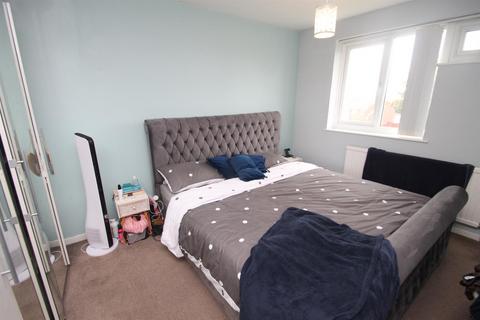 3 bedroom end of terrace house for sale, Newington Walk, Maidstone, Kent, ME14 5RJ