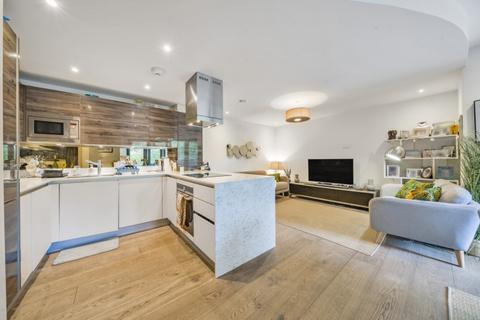 3 bedroom apartment to rent, Lower Richmond Road Putney SW15