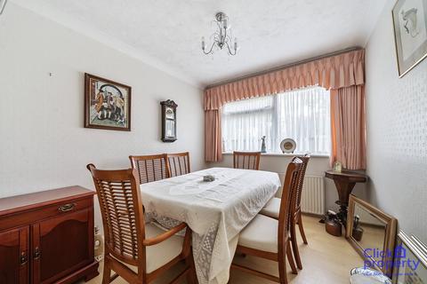 2 bedroom property to rent, Barton Meadows, Ilford IG6