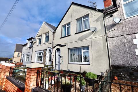 3 bedroom terraced house for sale, Penrhiw Avenue, Oakdale, NP12