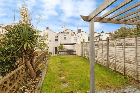 2 bedroom terraced house to rent, Keynsham Street, Cheltenham, GL52