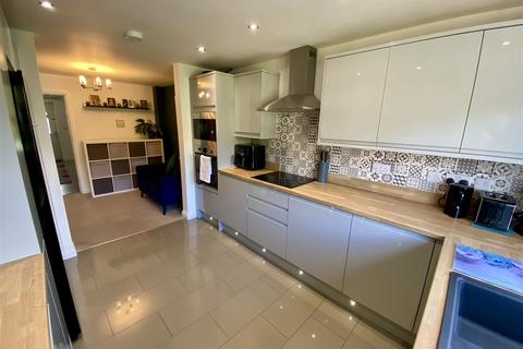 4 bedroom detached house for sale, Nutts Lane, Hinckley LE10