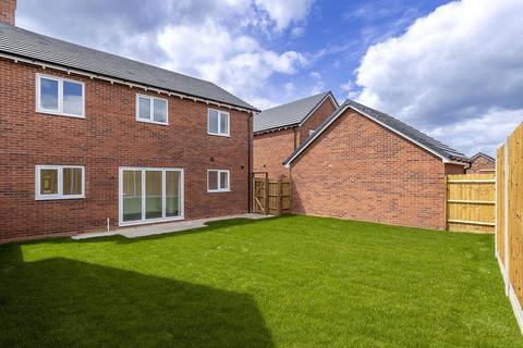 4 bedroom detached house for sale, Whitworth Gardens, Stratford Road, Honeybourne, Worcestershire, WR11