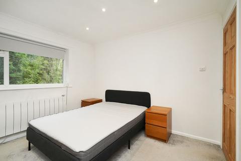 2 bedroom flat to rent, Dobbin Hill, Sheffield S11