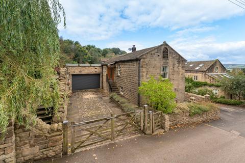 4 bedroom detached house for sale, Ben Rhydding Drive, Ilkley, West Yorkshire, LS29