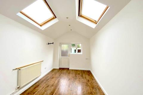 3 bedroom house to rent, Lavender Road, Cambridge,