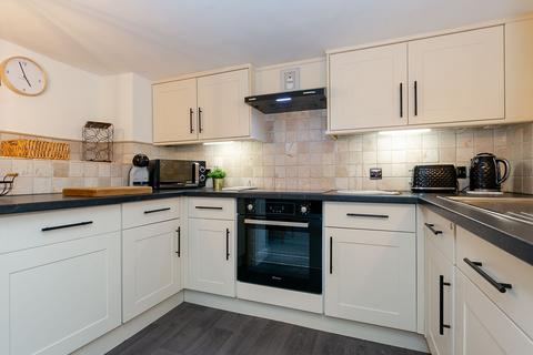 2 bedroom flat to rent, Dragon Parade, Harrogate, HG1