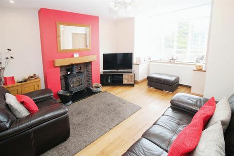 3 bedroom semi-detached house for sale, Wrose View, Shipley BD18