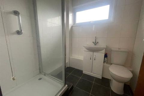 43 Vanquisher Walk, Gravesend, DA12 4LS