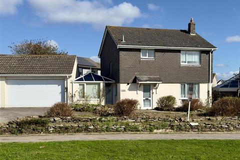 28 Pentire Crescent, Newquay, TR7 1PX