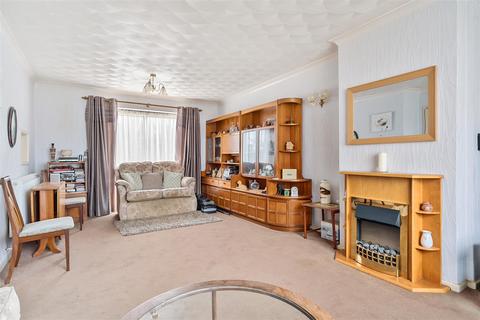 28 Pentire Crescent, Newquay, TR7 1PX