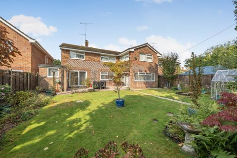 5 bedroom detached house for sale, Dukes Ride, Reading RG7