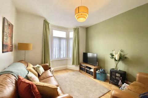 3 bedroom end of terrace house for sale, Clayton Road, Hayes