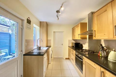 3 bedroom end of terrace house for sale, Clayton Road, Hayes