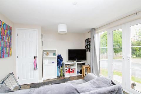 2 bedroom apartment to rent, Park Road, Bristol BS11