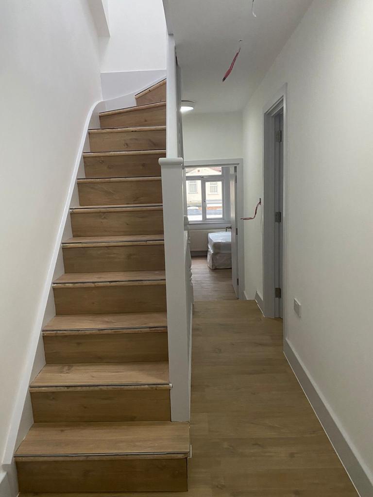 7 bedroom terraced house to rent