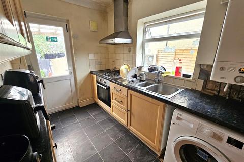 3 bedroom semi-detached house for sale, Newport Road, Aldershot