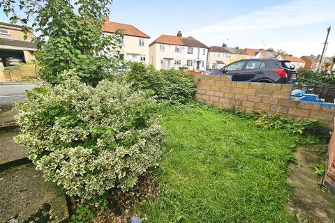 3 bedroom semi-detached house for sale, Newport Road, Aldershot