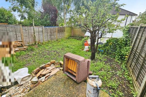 3 bedroom semi-detached house for sale, Newport Road, Aldershot