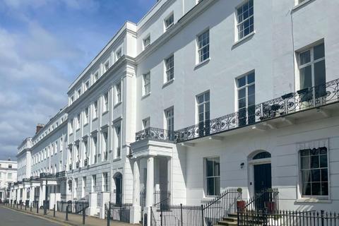 2 bedroom apartment to rent, Clarendon Square, Leamington Spa