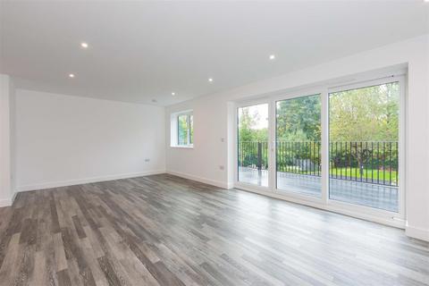 2 bedroom maisonette for sale, West Wycombe Road, High Wycombe