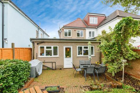 2 bedroom semi-detached house to rent, Walden Avenue, Chislehurst, BR7 6EL