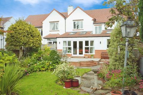 4 bedroom semi-detached house for sale, Alexandra Road, Pudsey