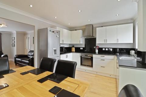 35 Farnaby Drive, High Green, Sheffield, S35 4NY