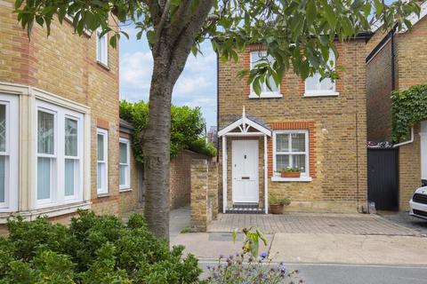 3 bedroom detached house for sale, Minerva Road, Kingston Upon Thames KT1