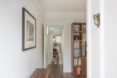 28 Minerva Road, Kingston Upon Thames, KT1 2QA