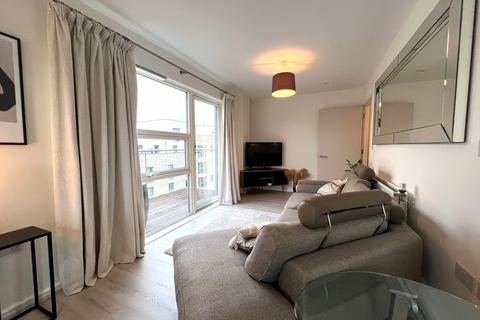 1 bedroom flat to rent, 1b Baythorne Street, London E3