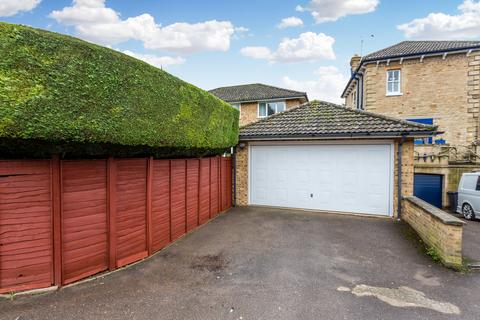 4 bedroom detached house for sale, Thorpe Street, Raunds NN9