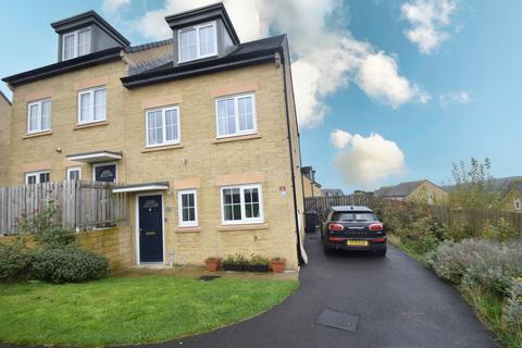 3 bedroom semi-detached house for sale, Meadowlands, Bradford BD15