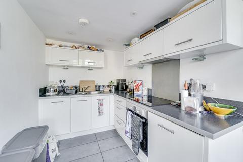 1 bedroom apartment for sale, Tollington Road, Islington, London, N7