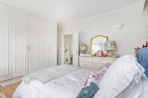 22 Halton Road, London, N1 2EU