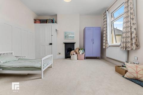33 Australia Road, Cardiff, CF14 3BZ