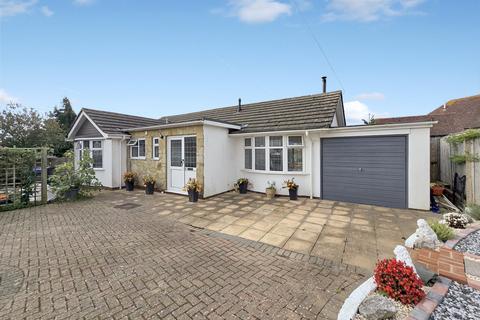 2 bedroom detached bungalow for sale, Cross Road, West Sussex BN42