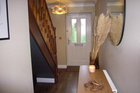 3 bedroom townhouse for sale, Knedlington Walk, Howden, DN14 7GJ