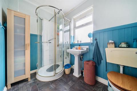 30 Seddon Road, Morden, SM4 6EL