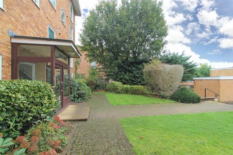 2 bedroom flat for sale, Maldon Road, Wallington SM6